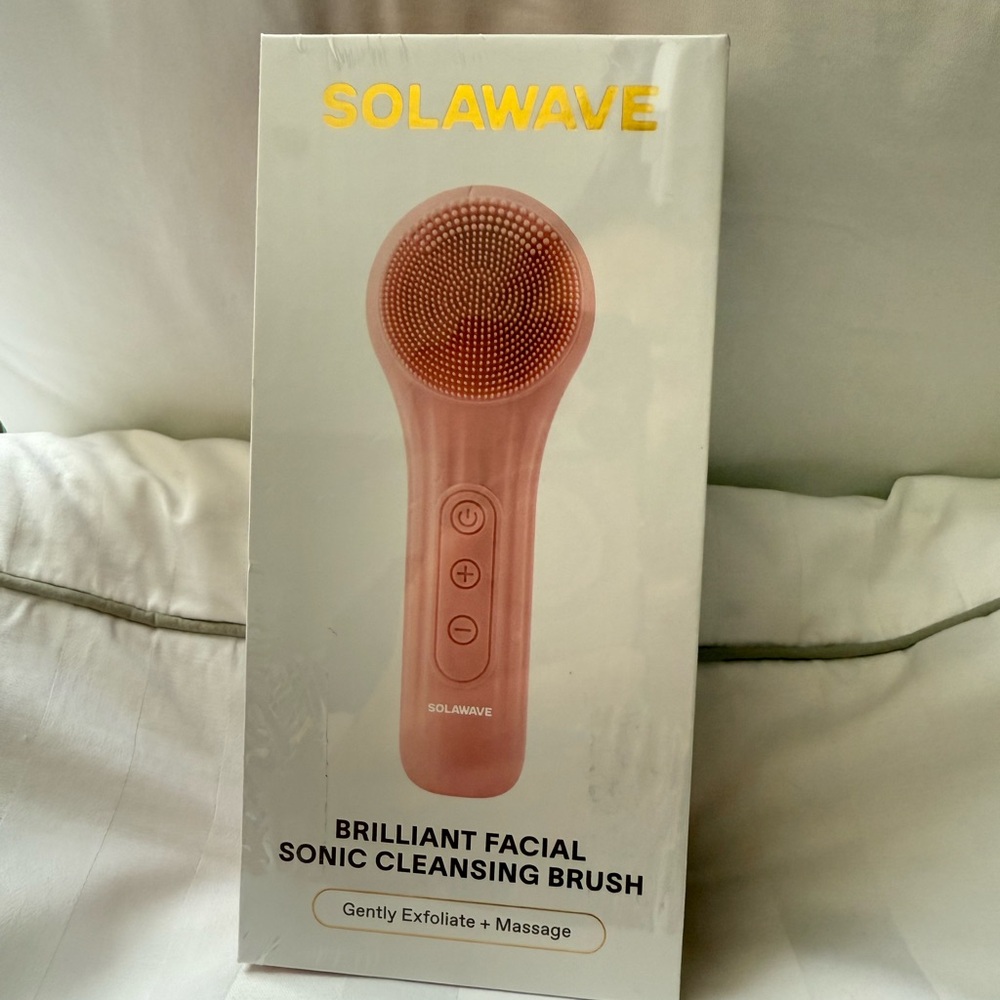 NIP Solawave Pink Sonic Cleansing Brush